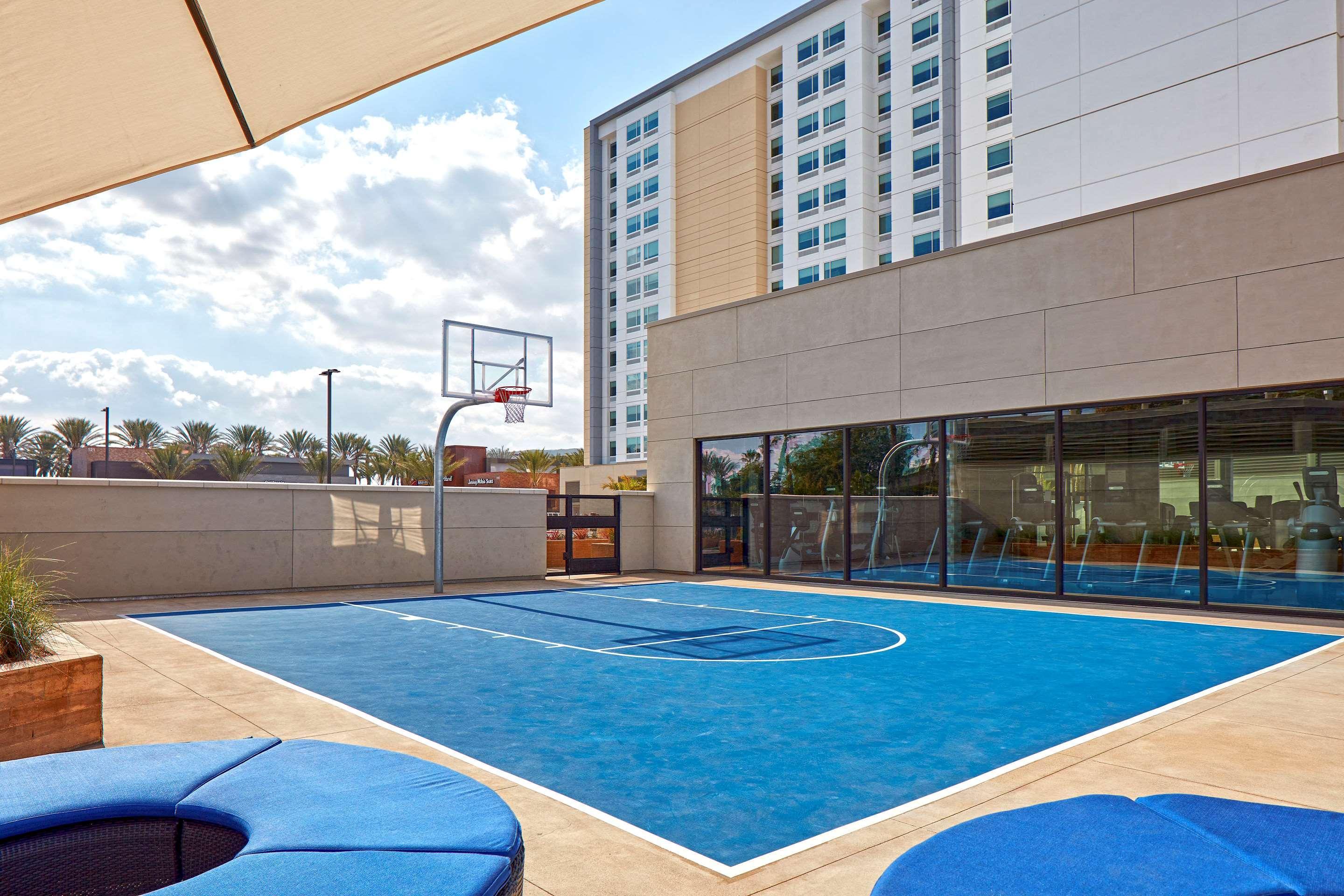 Cambria Hotel & Suites Anaheim Resort Area Dış mekan fotoğraf