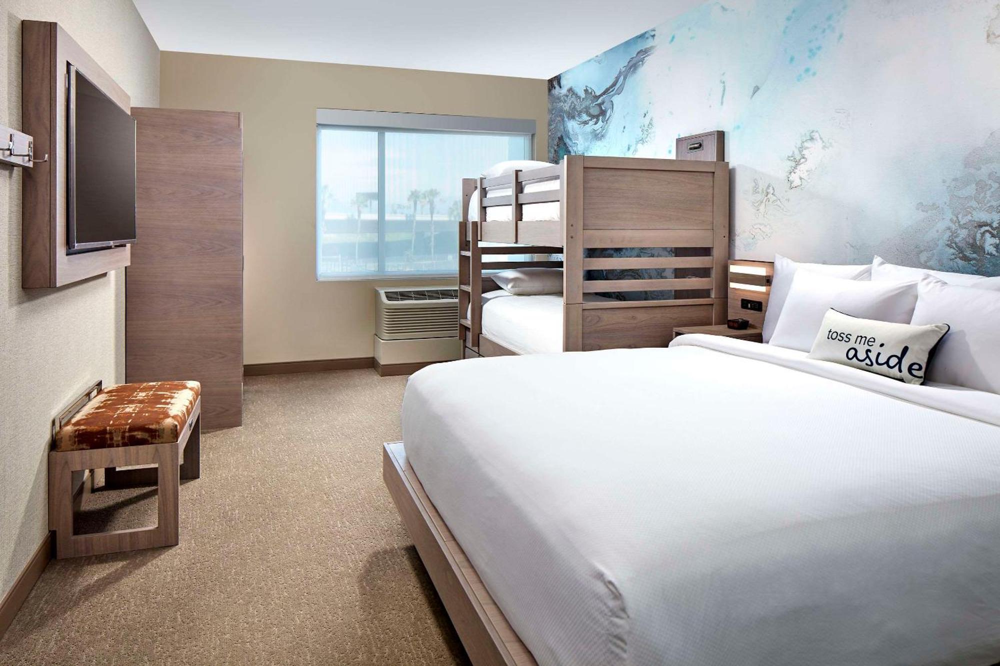 Cambria Hotel & Suites Anaheim Resort Area Dış mekan fotoğraf