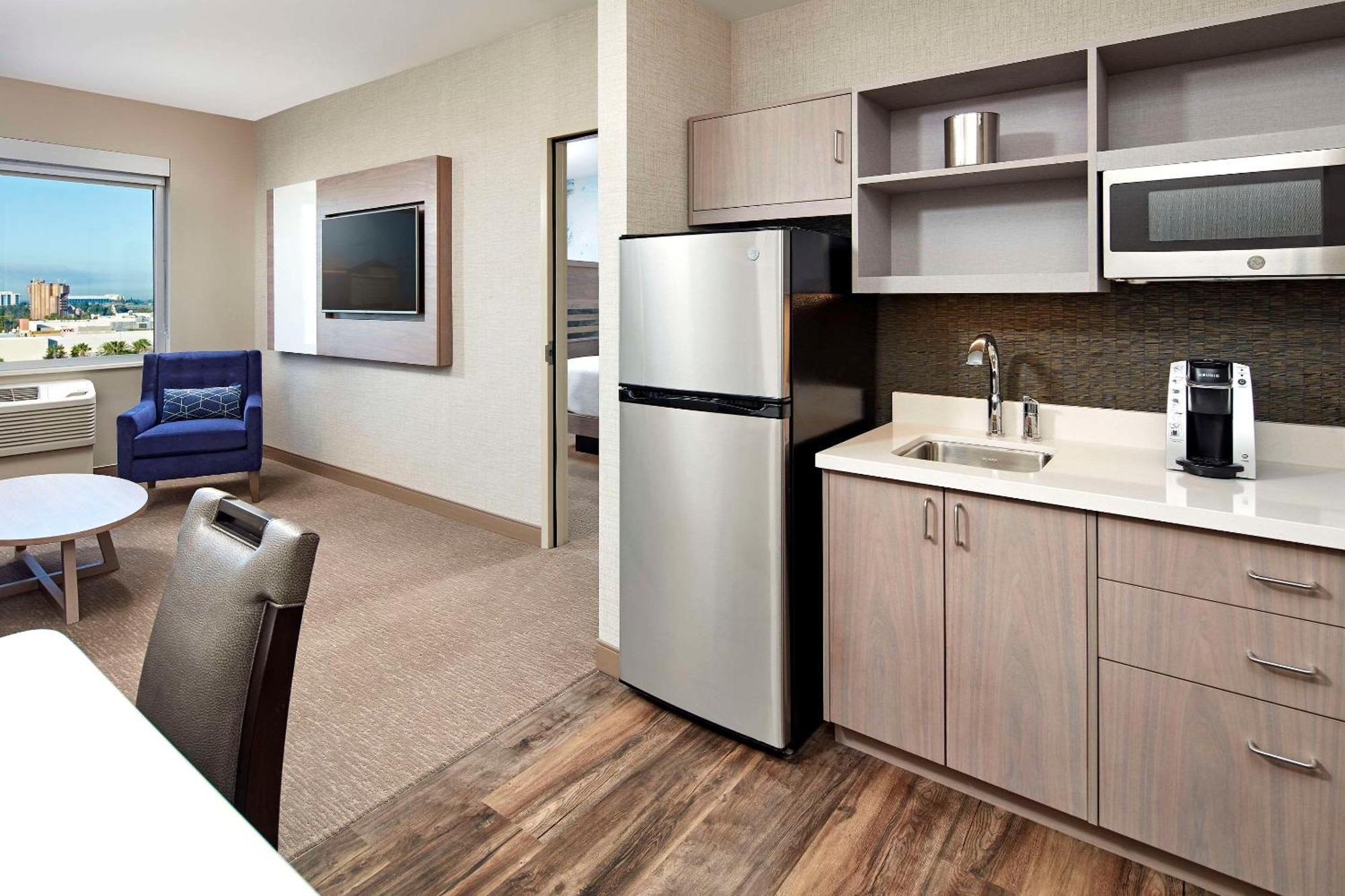 Cambria Hotel & Suites Anaheim Resort Area Dış mekan fotoğraf