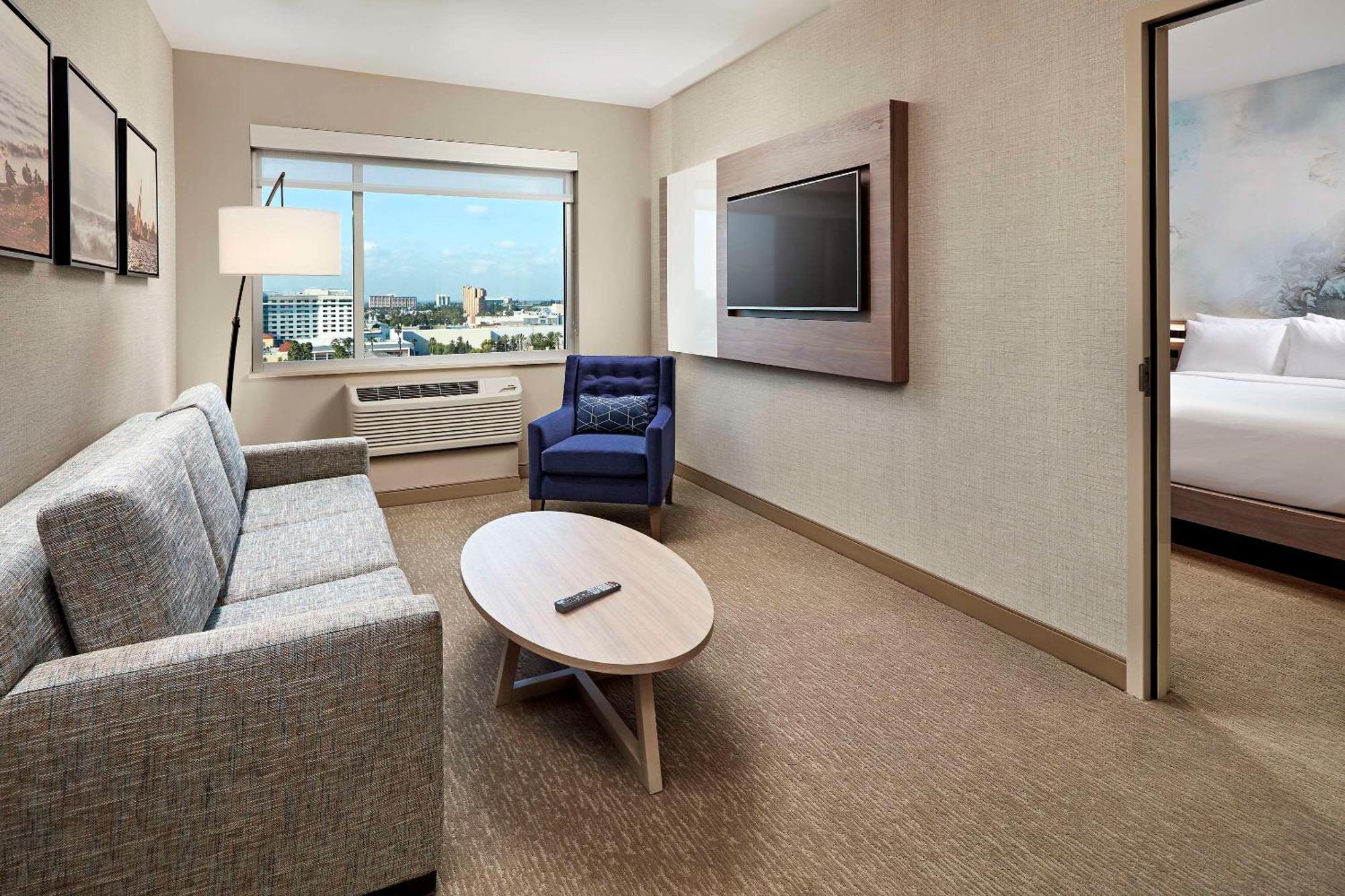 Cambria Hotel & Suites Anaheim Resort Area Dış mekan fotoğraf